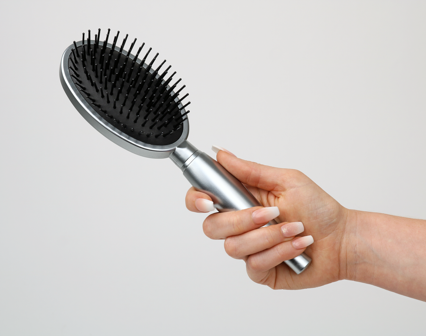 Aria - Silver Luxe Oval Detangling Brush